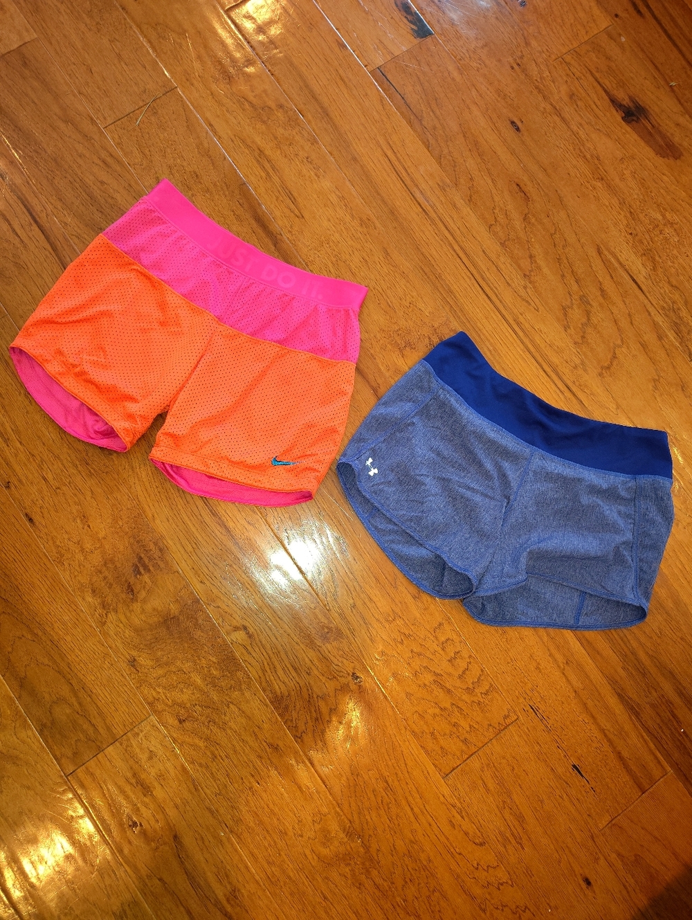 Nike Under Armour Shorts Both size Small